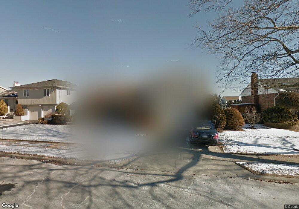 2895 Shore Dr, Merrick, NY 11566 - photo 1