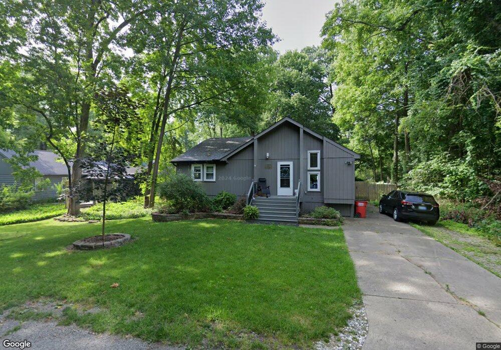 6985 Meadowfield St, West Bloomfield, MI 48324 - photo 1