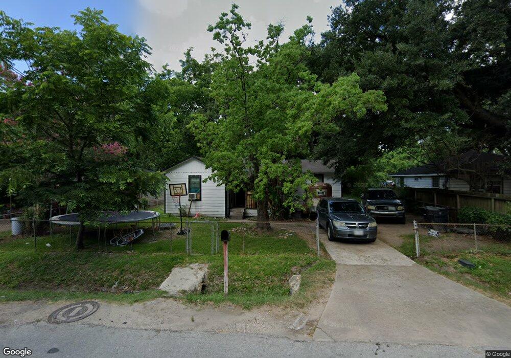 7115 Phillips St, Houston, TX 77088 - photo 1