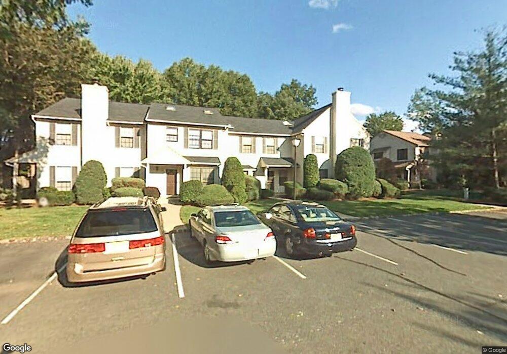 201 Maplecrest Rd unit 21, Edison, NJ 08820 - photo 1