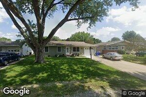 432 Brady St, Hills, IA 52235