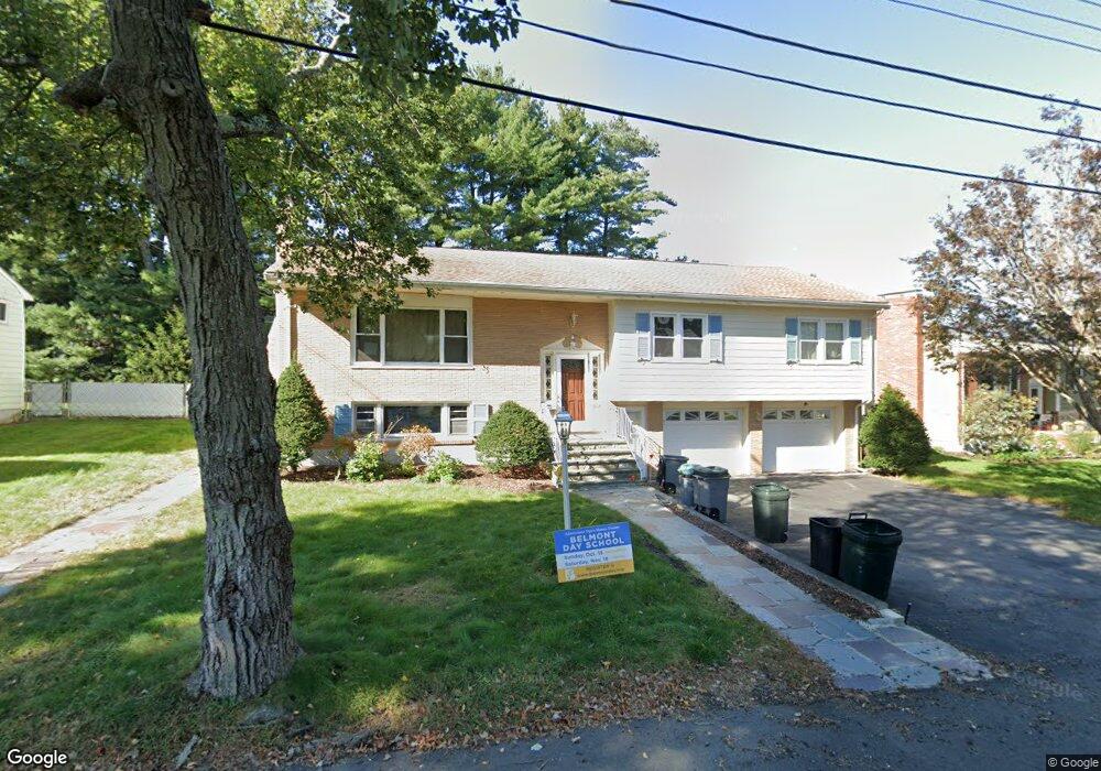 70 Tomahawk Rd, Arlington, MA 02474 - photo 1