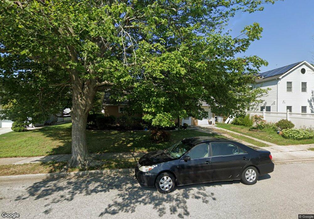 575 Arrandale Rd, Bethpage, NY 11714 - photo 1