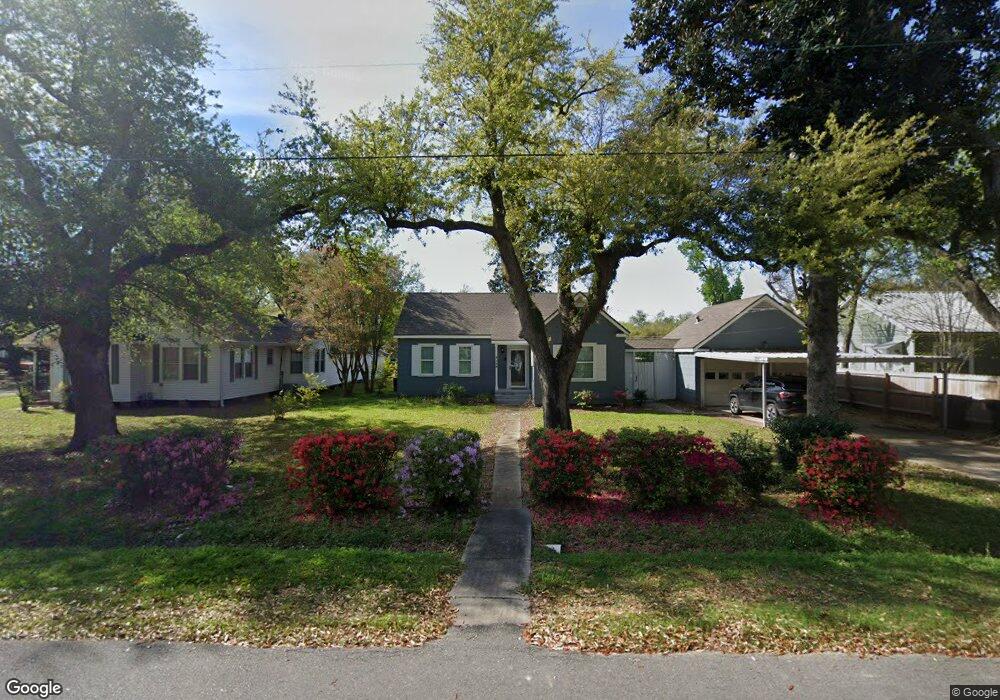 143 W Oak Ln, Lake Charles, LA 70605 - photo 1