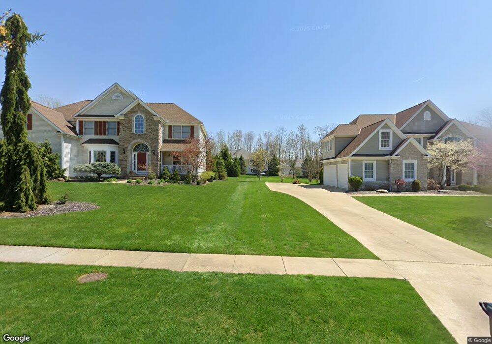 612 Nancy Dr, Aurora, OH 44202 - photo 1