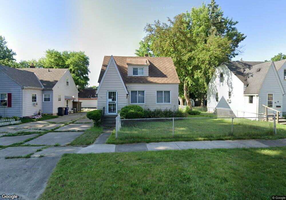 428 Burroughs Ave, Flint, MI 48507 - photo 1