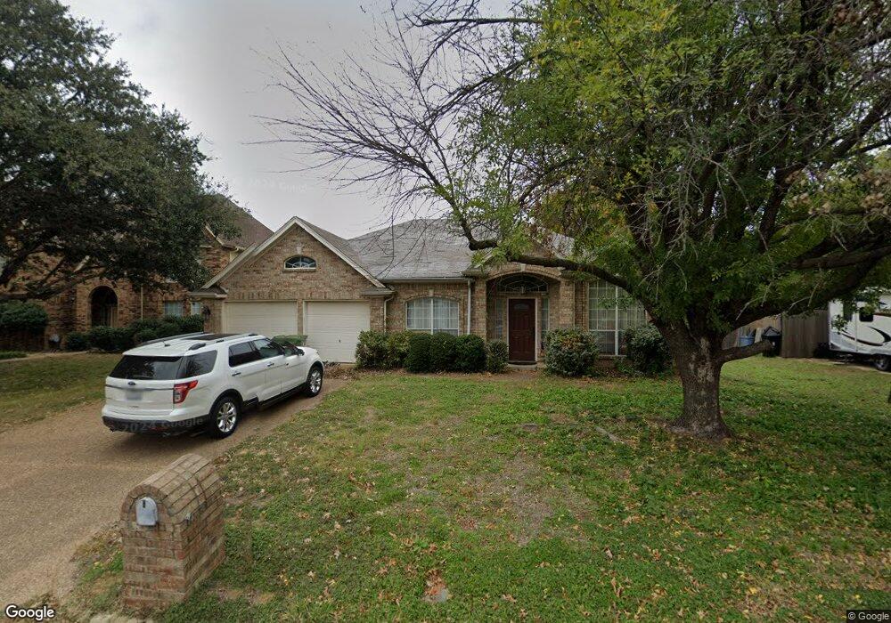 816 Tradonna Ln, Hurst, TX 76054 - photo 1