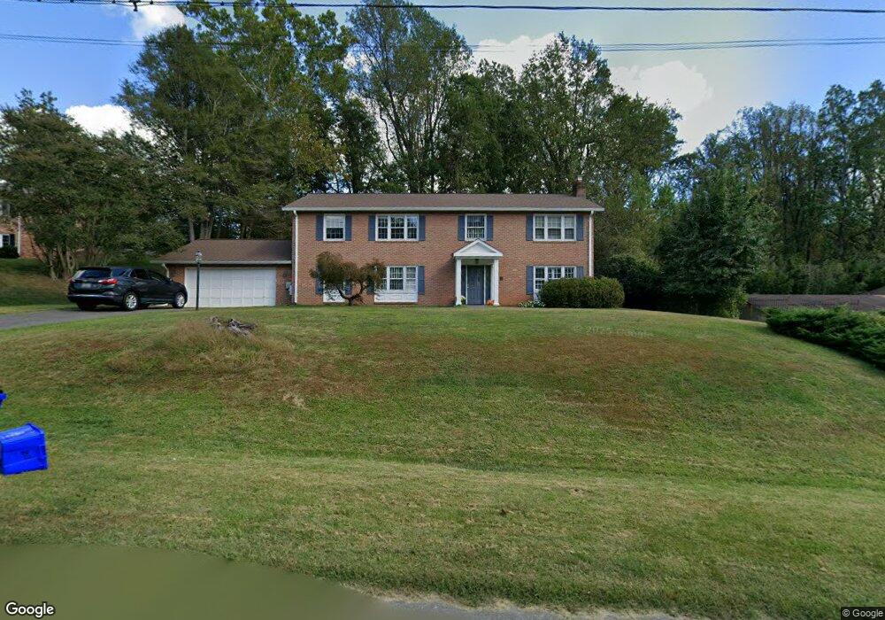 8213 Cindy Ln, Bethesda, MD 20817 - photo 1