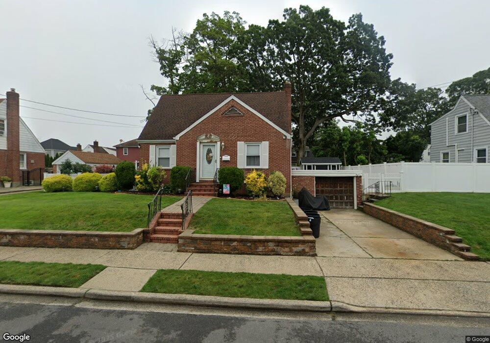 859 Harrison St, West Hempstead, NY 11552 - photo 1