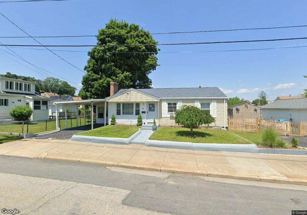 85 Seneca Ave, Pawtucket, RI 02860 - photo 1