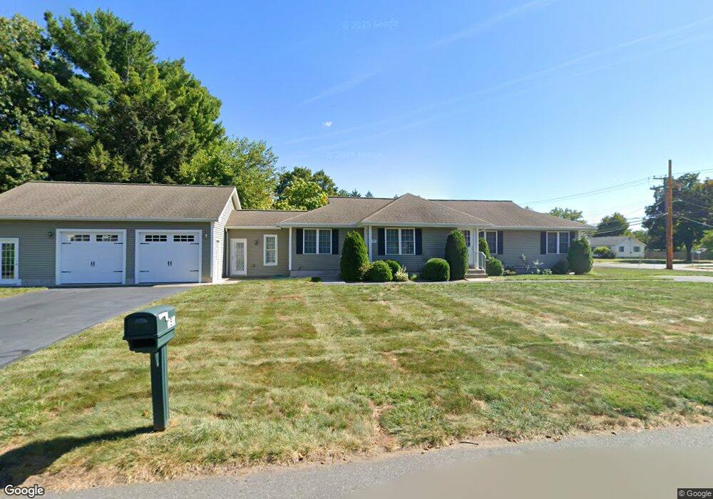 151 Jensen Cir unit 153, West Springfield, MA 01089 - photo 1