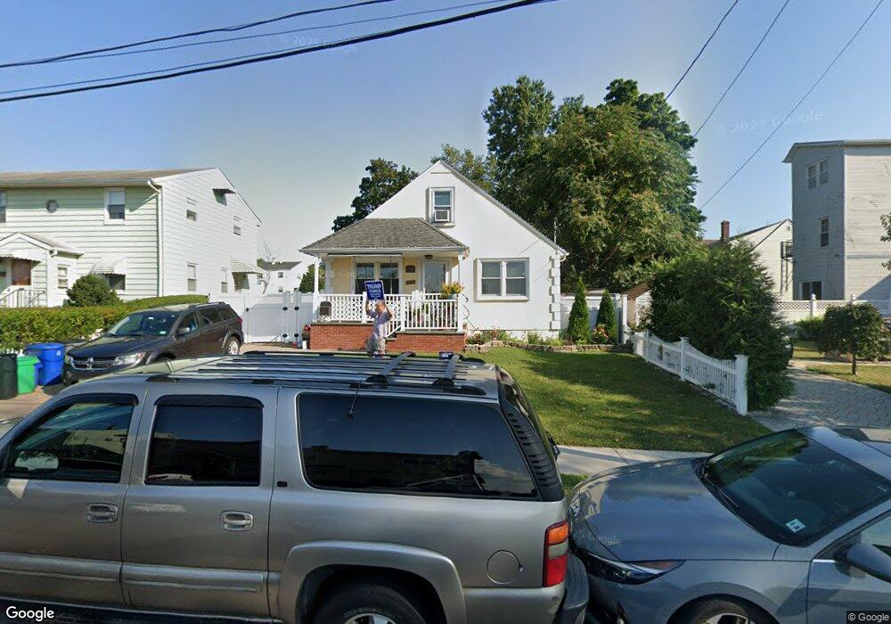 724 Monroe St, Lyndhurst, NJ 07071 - photo 1