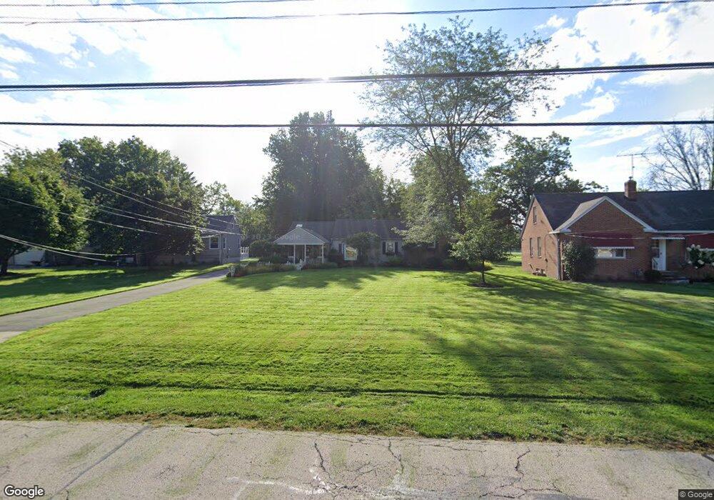 2139 Pine Ridge Dr, Wickliffe, OH 44092 - photo 1