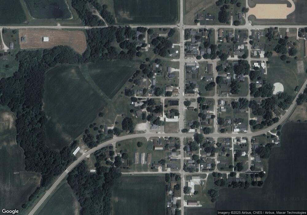 302 Maple St, Cedar Point, IL 61316 - photo 1