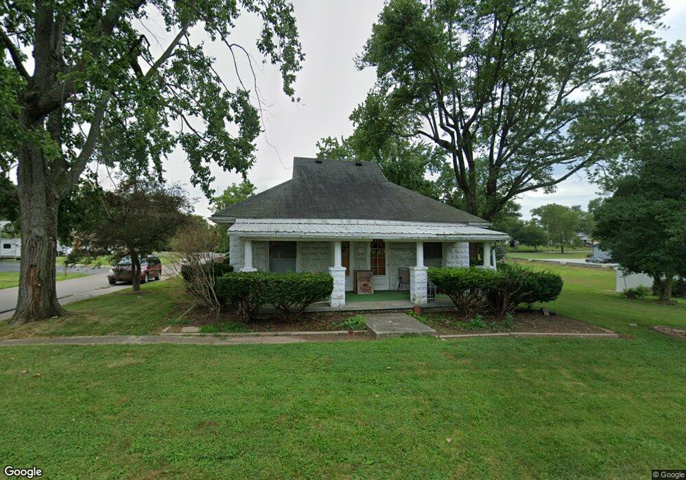 402 W Chestnut St, Francisco, IN 47649 - photo 1