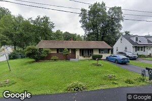 23 Canterbury Ln, New Windsor, NY 12553