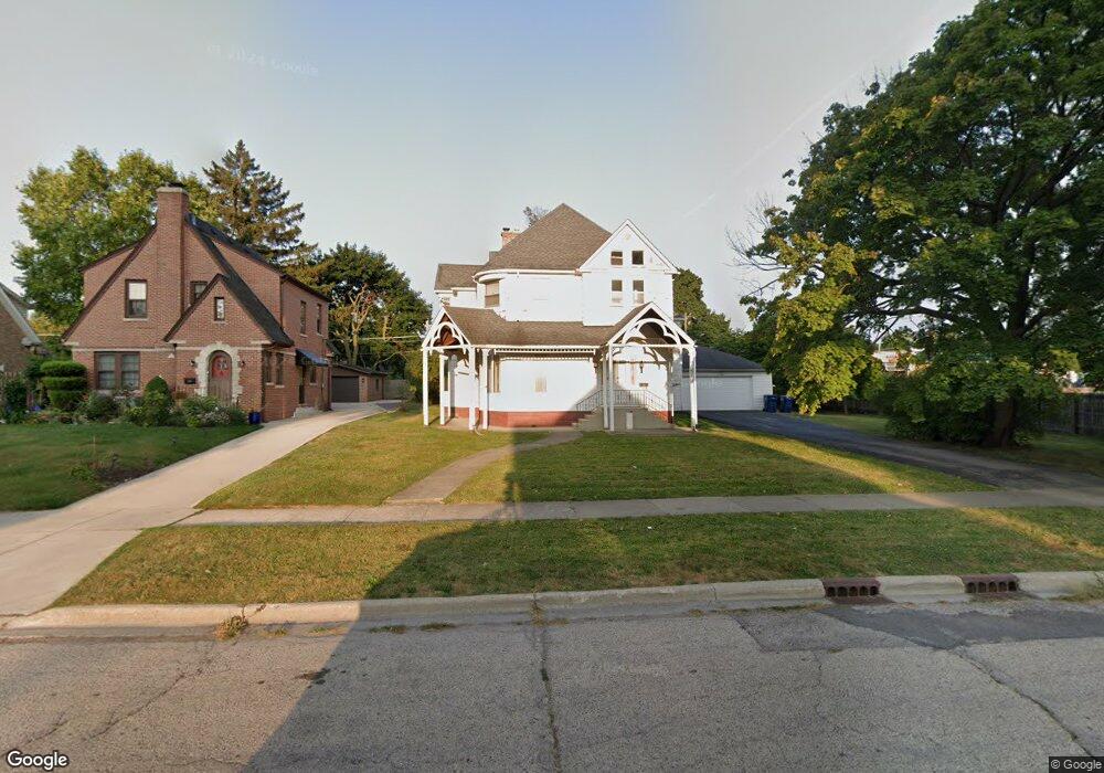 632 N Martin Ave, Waukegan, IL 60085 - photo 1