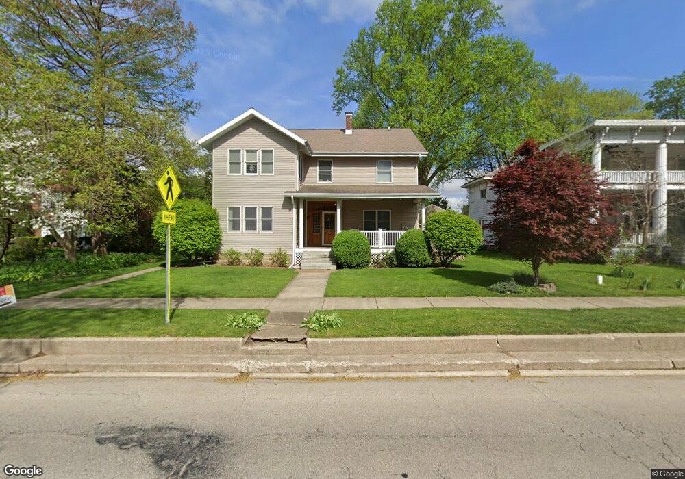 221 N Logan St, Lincoln, IL 62656 - photo 1
