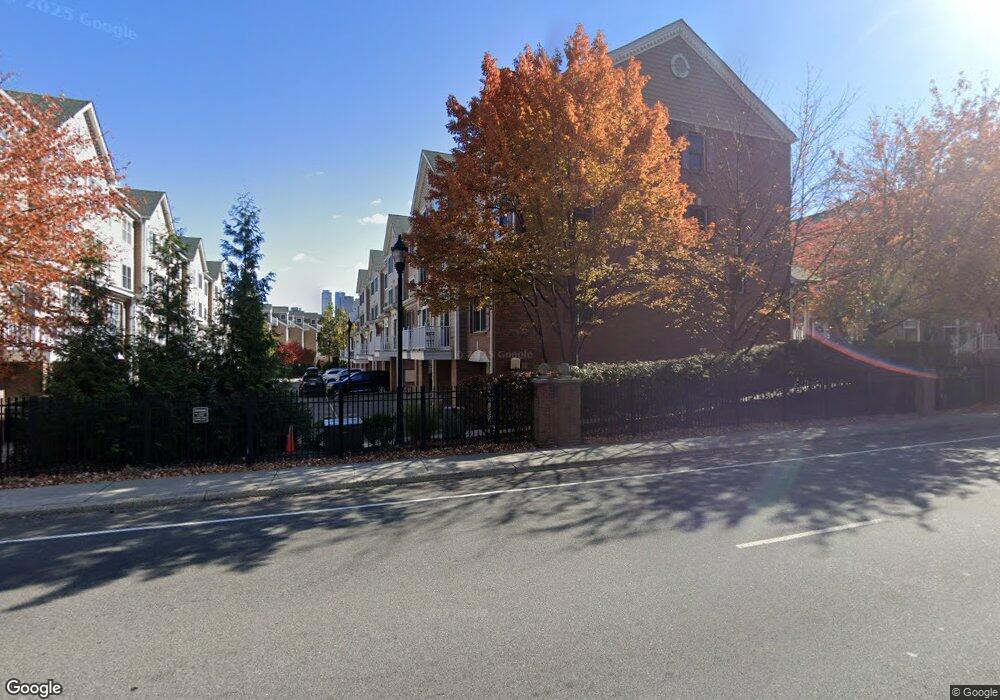 321 Midland Ct unit D2, West New York, NJ 07093 - photo 1