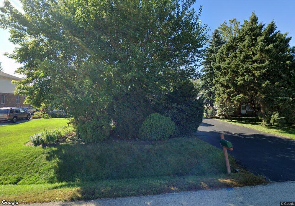 907 E Krage Dr, Addison, IL 60101 - photo 1