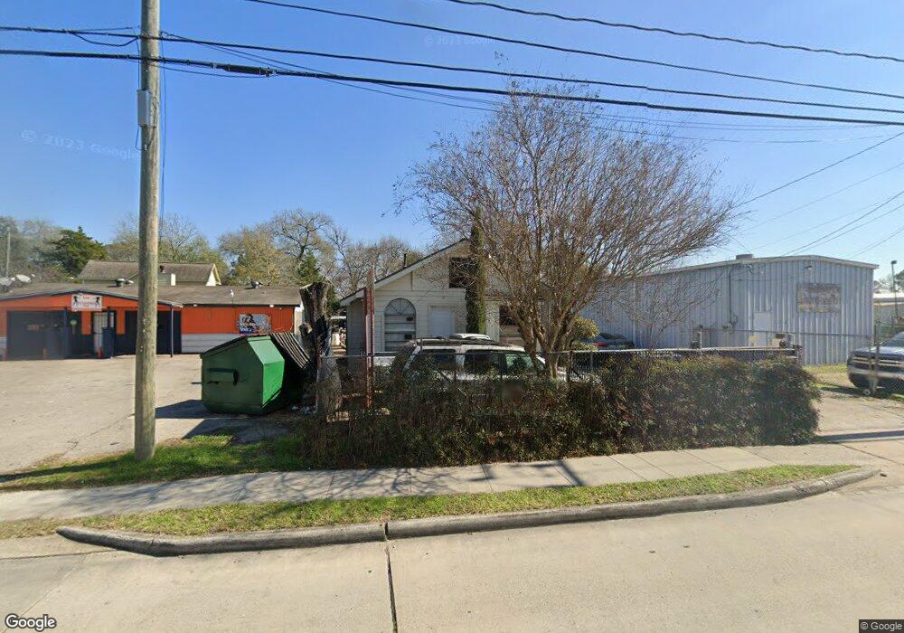 8720 Fulton St unit 1, Houston, TX 77022 - photo 1