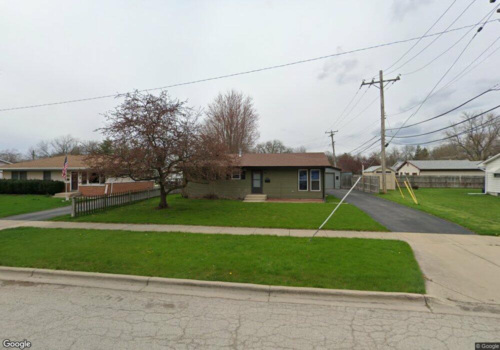 1811 Lilac Ln unit 2, Aurora, IL 60506 - photo 1