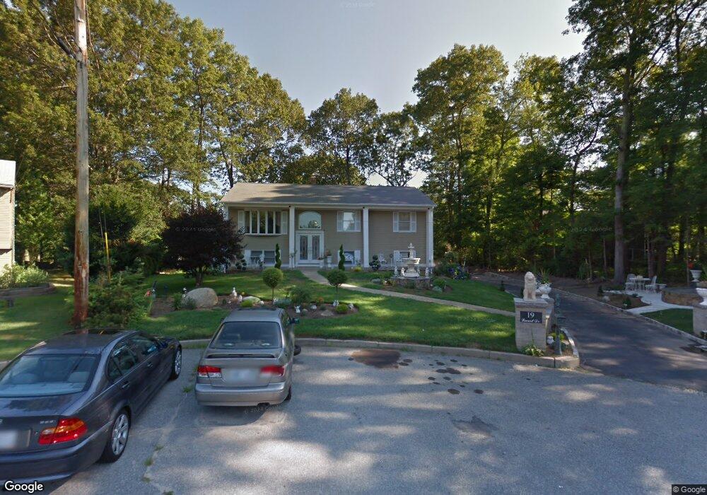 19 Locust Dr, West Warwick, RI 02893 - photo 1