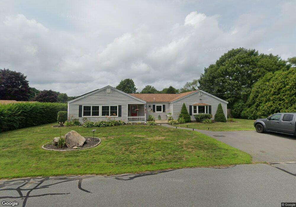 10 Zenas Cowen Ln, South Dartmouth, MA 02748 - photo 1