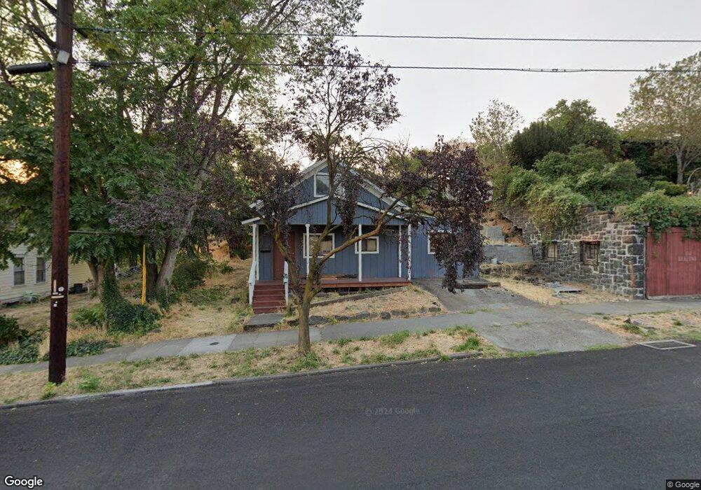 518 Liberty St, the Dalles, OR 97058 - photo 1