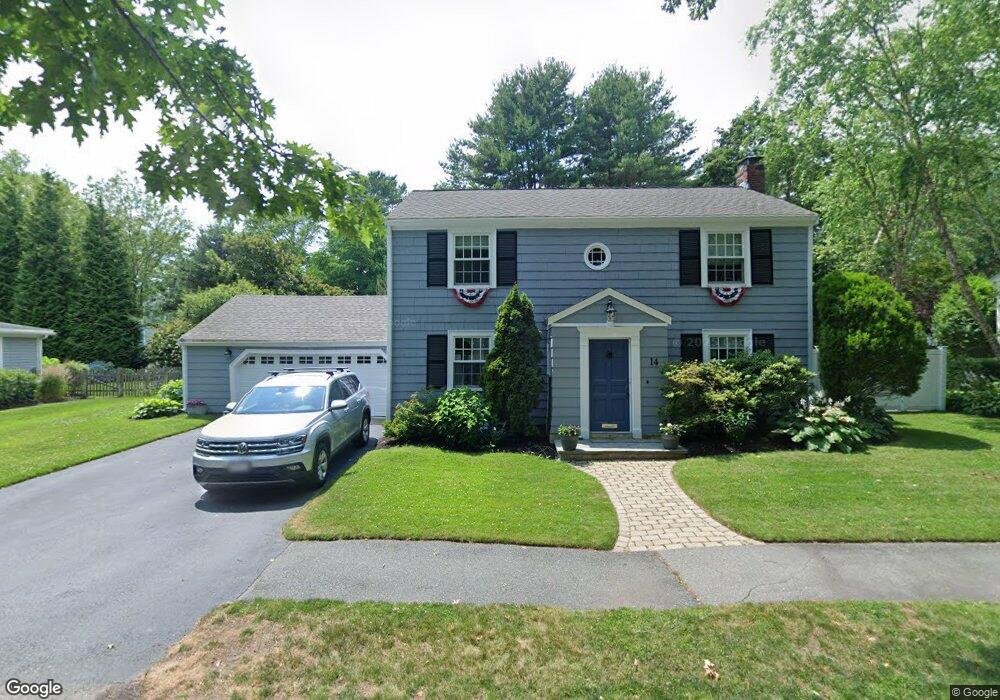 14 Lincoln Cir, Swampscott, MA 01907 - photo 1