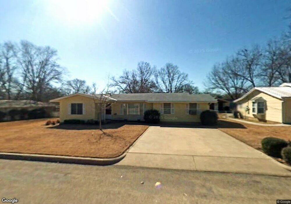 109 W Mulberry St, Fredericksburg, TX 78624 - photo 1