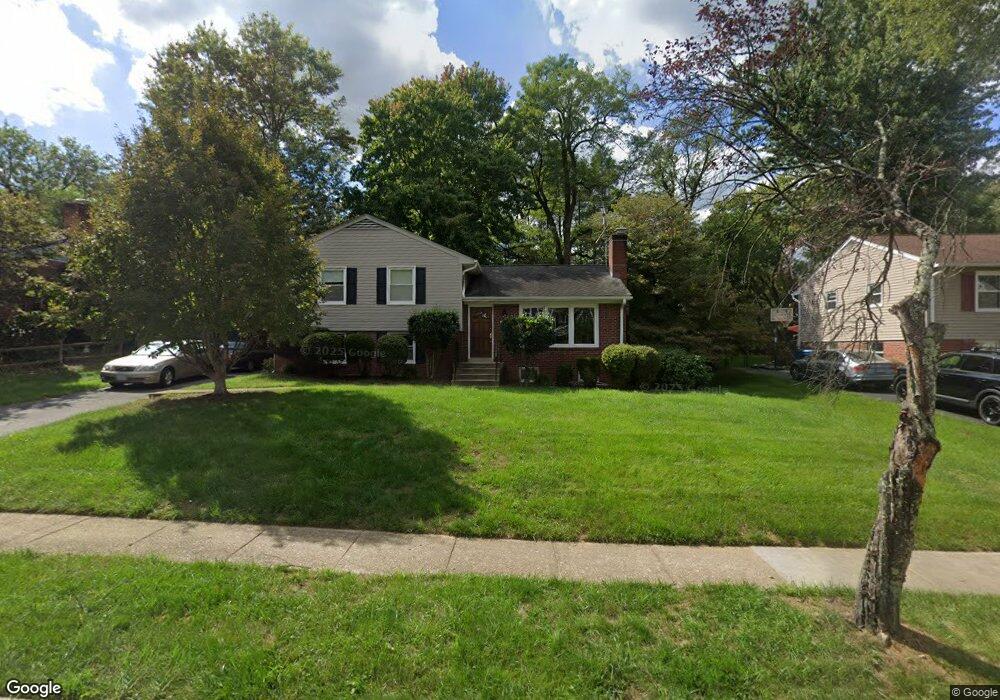 1938 Mcfall St, McLean, VA 22101 - photo 1