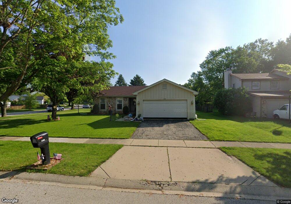 1740 Thorneapple Ln, Algonquin, IL 60102 - photo 1