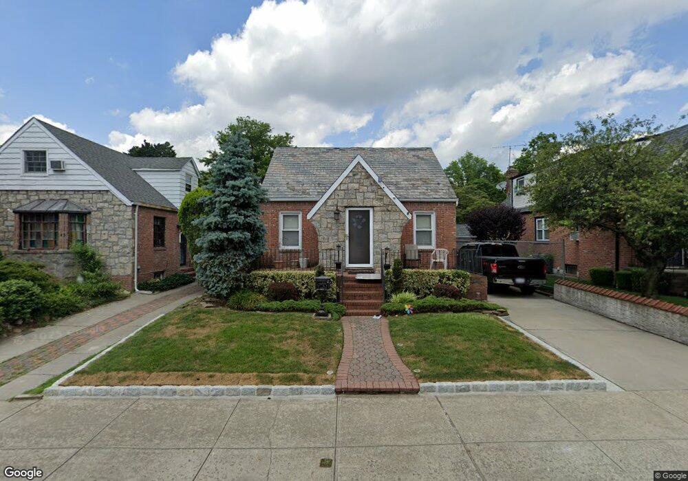 18015 69th Ave, Fresh Meadows, NY 11365 - photo 1