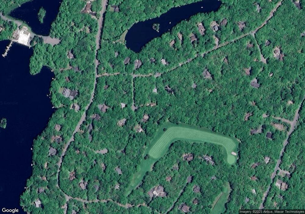 805 W Whippletree Ct W, Hawley, PA 18428 - photo 1