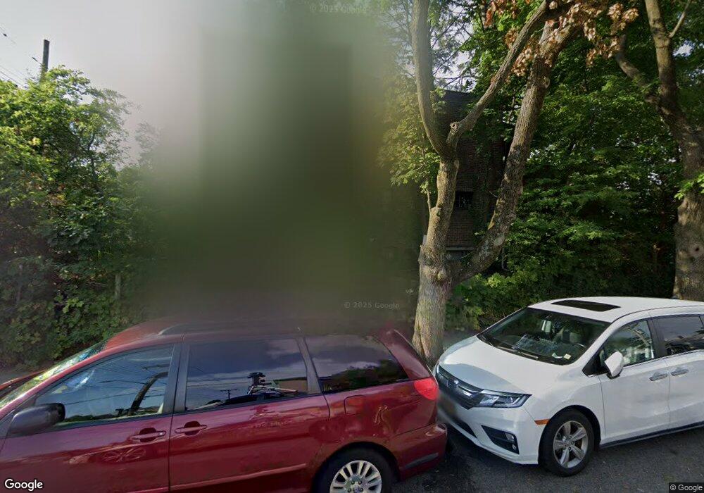 8208 167th St, Jamaica, NY 11432 - photo 1