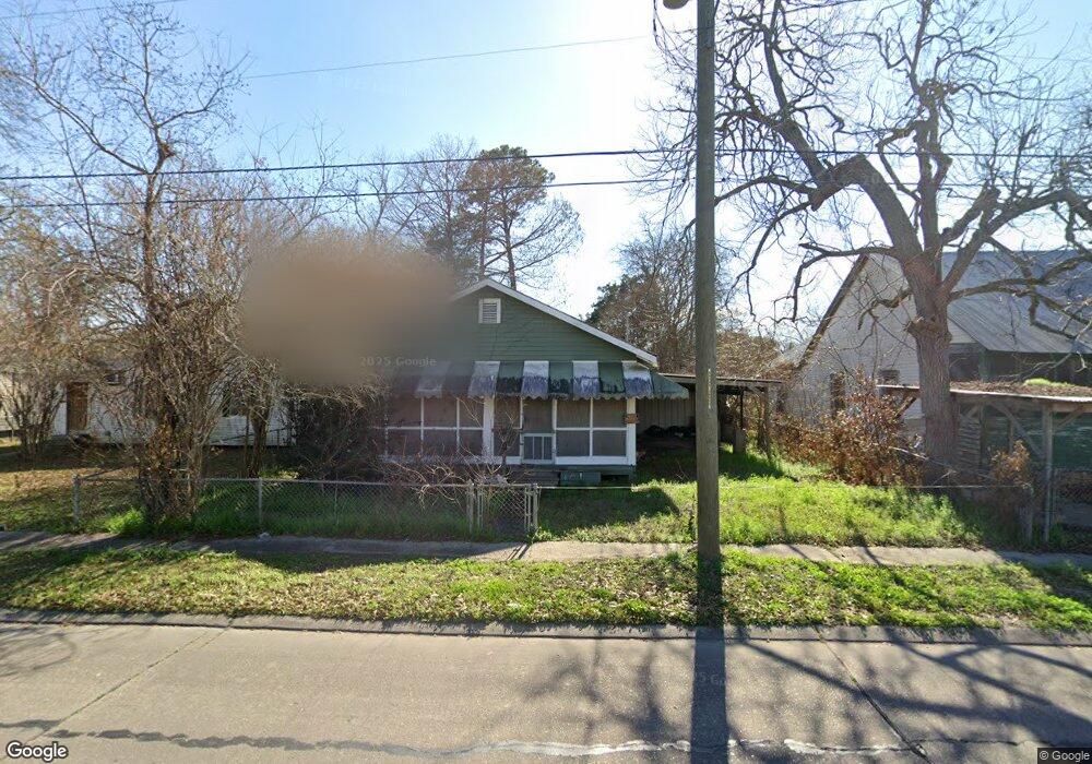 608 E Pershing St, New Iberia, LA 70560 - photo 1