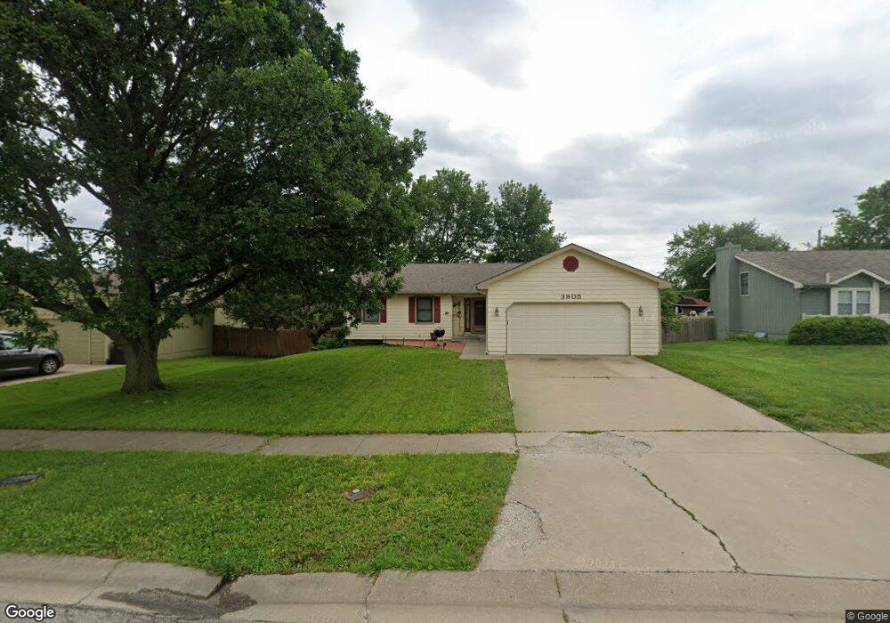 3905 SW 38th Ln, Topeka, KS 66610 - photo 1