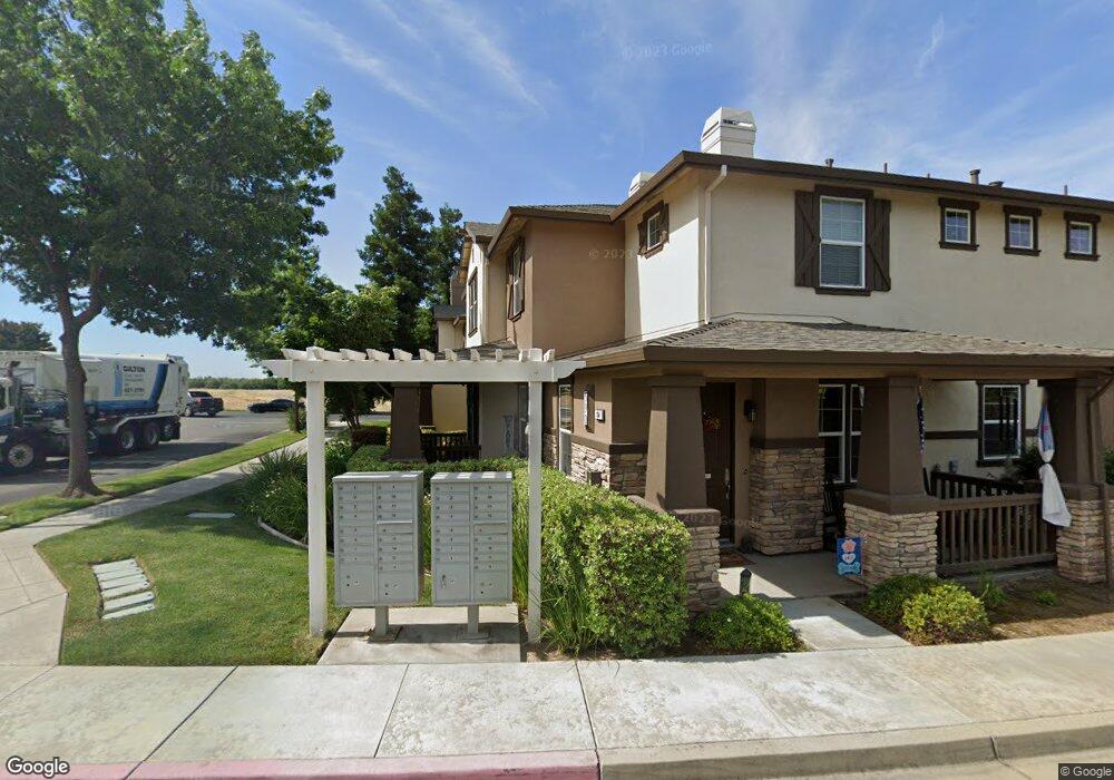 590 Wild Stallion Dr unit 102, Oakdale, CA 95361 - photo 1
