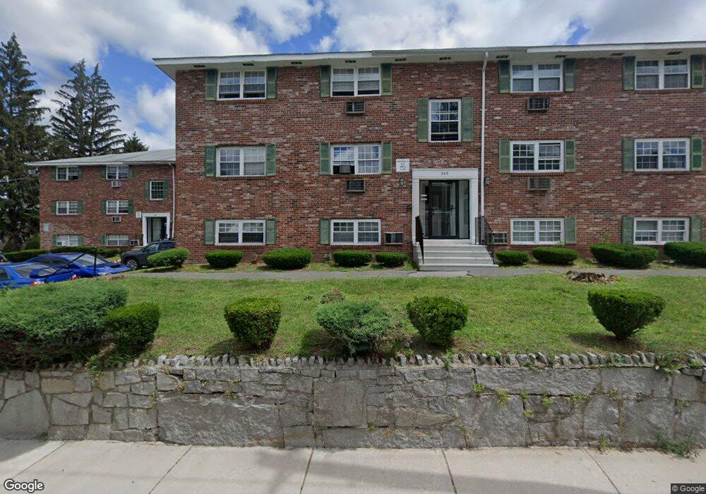 363 Hildreth St unit 34, Lowell, MA 01850 - photo 1