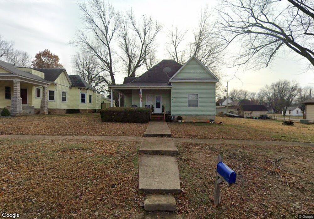 1824 Felix Ave, Parsons, KS 67357 - photo 1