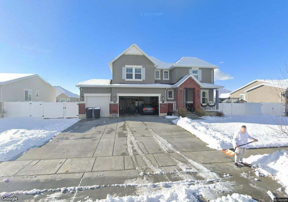 2449 N Sarus Crane Dr, Clinton, UT 84015 - photo 1