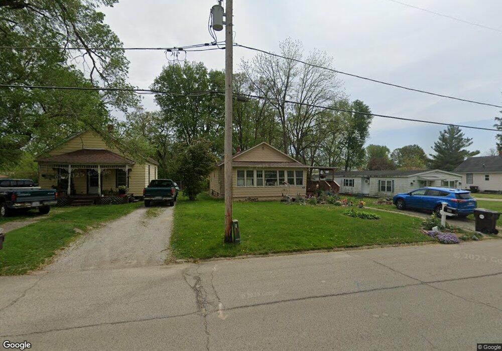 880 S State St, Lincoln, IL 62656 - photo 1