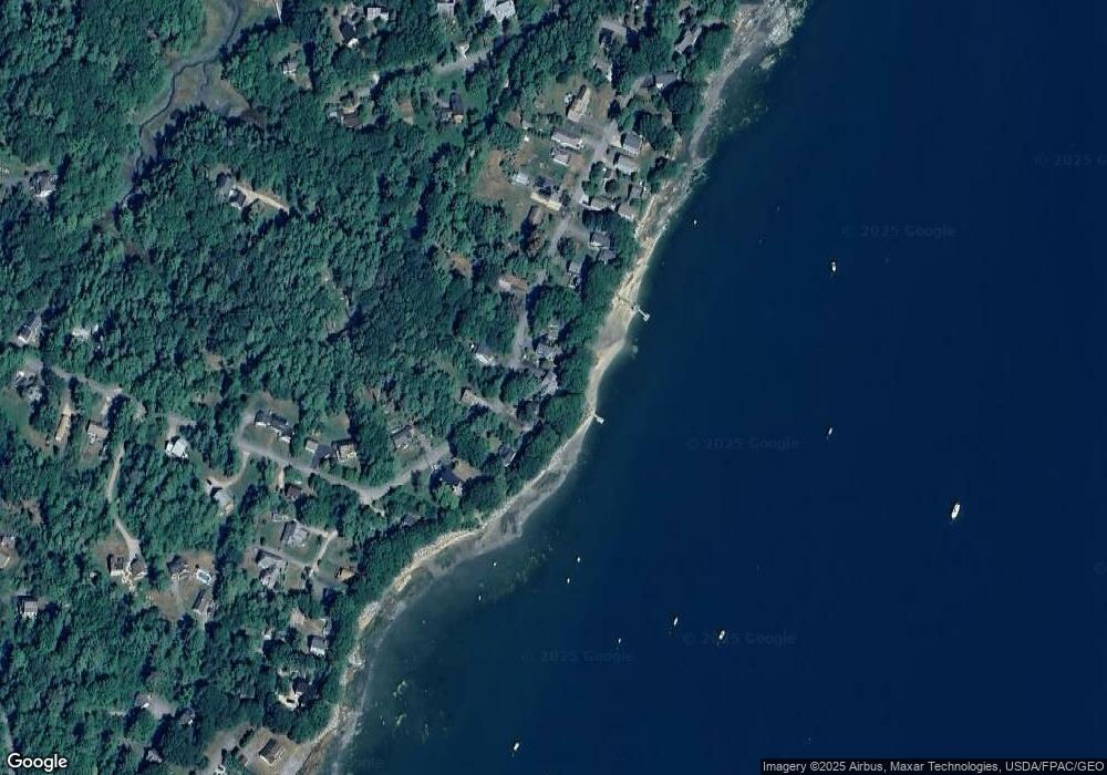 86 Maquoit Dr, Freeport, ME 04032 - photo 1