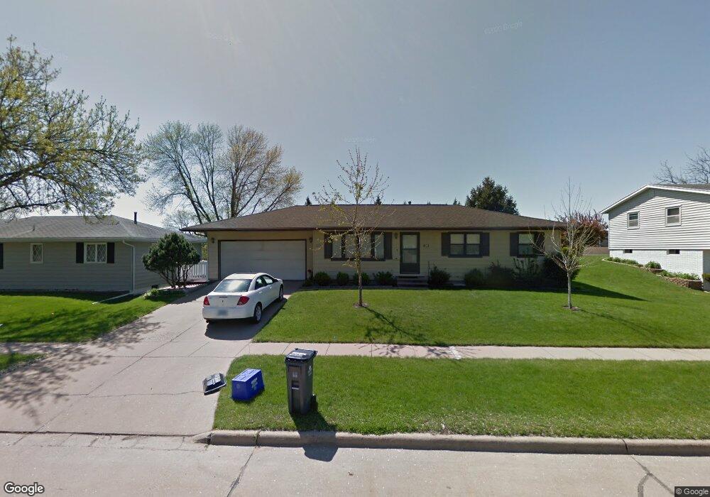 3709 2nd Ave SW, Cedar Rapids, IA 52404 - photo 1