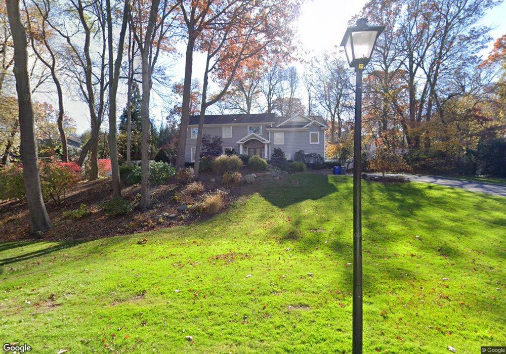 35 Rustic Gate Ln, Dix Hills, NY 11746 - photo 1