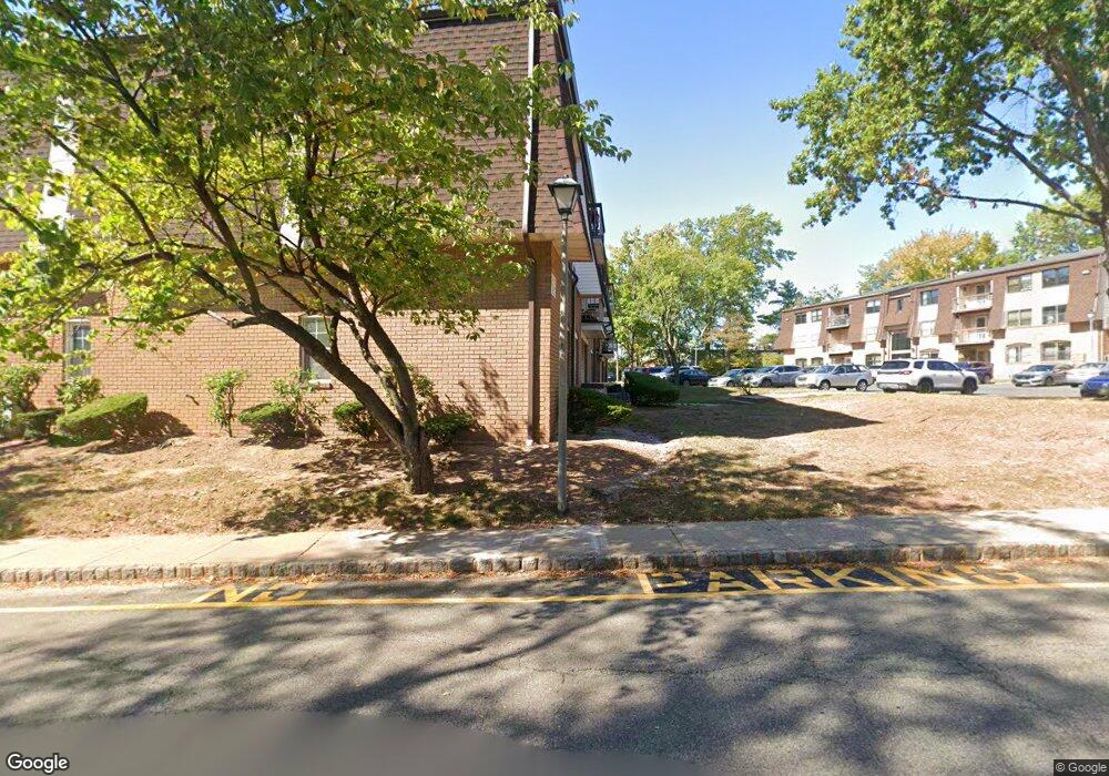 308 Green Hollow Dr unit 308, Iselin, NJ 08830 - photo 1