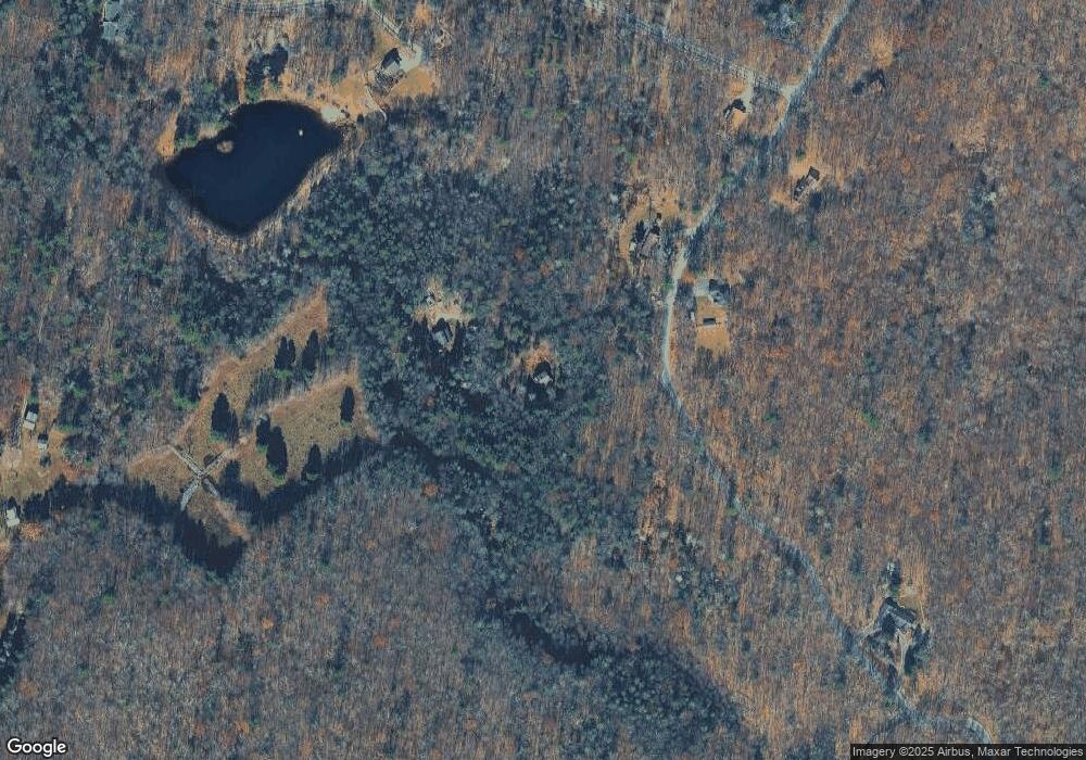 115 Old Schoolhouse Rd, Milford, PA 18337 - photo 1