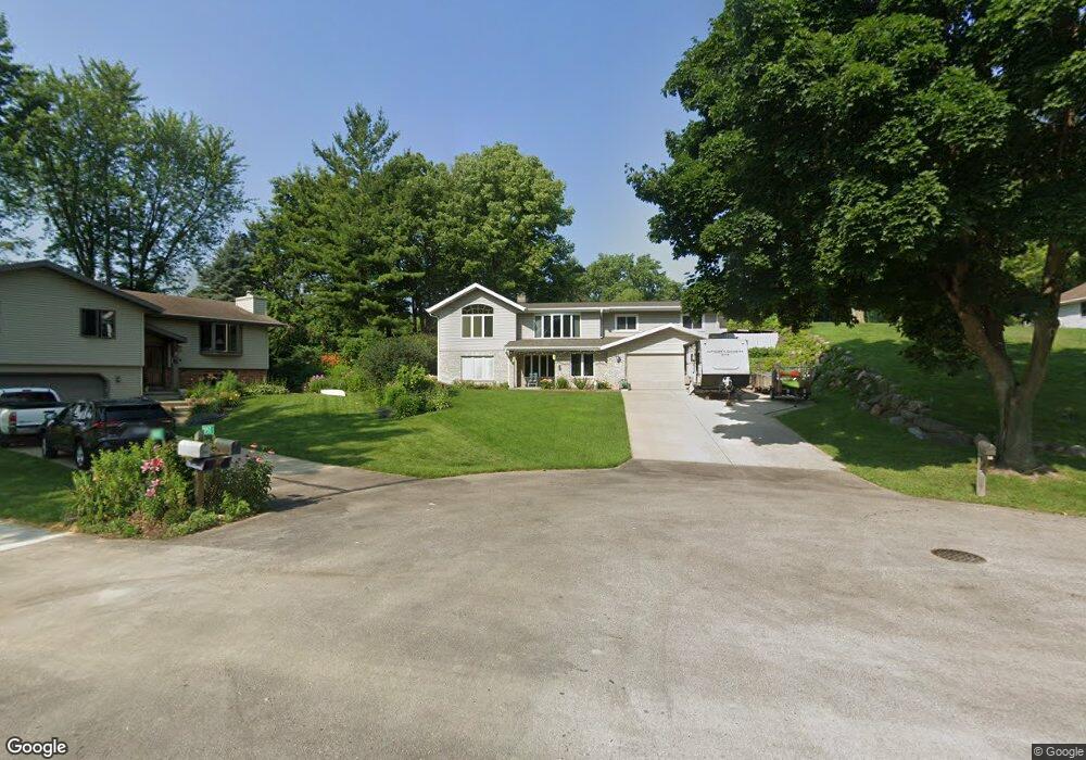 3961 Ruth Ct, Mc Farland, WI 53558 - photo 1