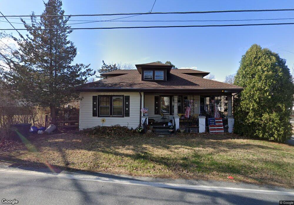 609 Mountain View Rd, Reading, PA 19607 - photo 1